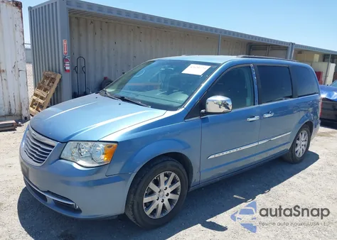 2012 Chrysler Town & Country Touring-L z USA, uszkodzony, nr VIN 2C4RC1CG8CR195613